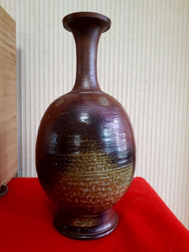 備前焼、岡安靖彦の一輪花入