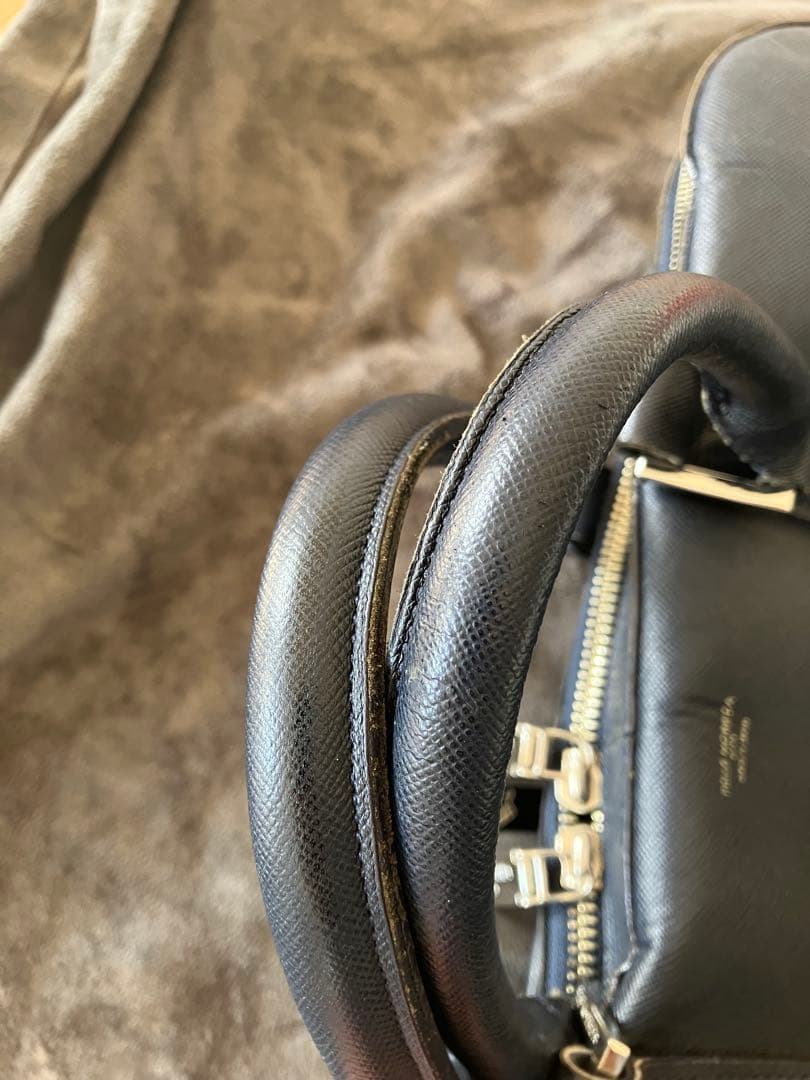 ペッレモルビダ　キャピターノ2室タイプ　ネイビー　日本製