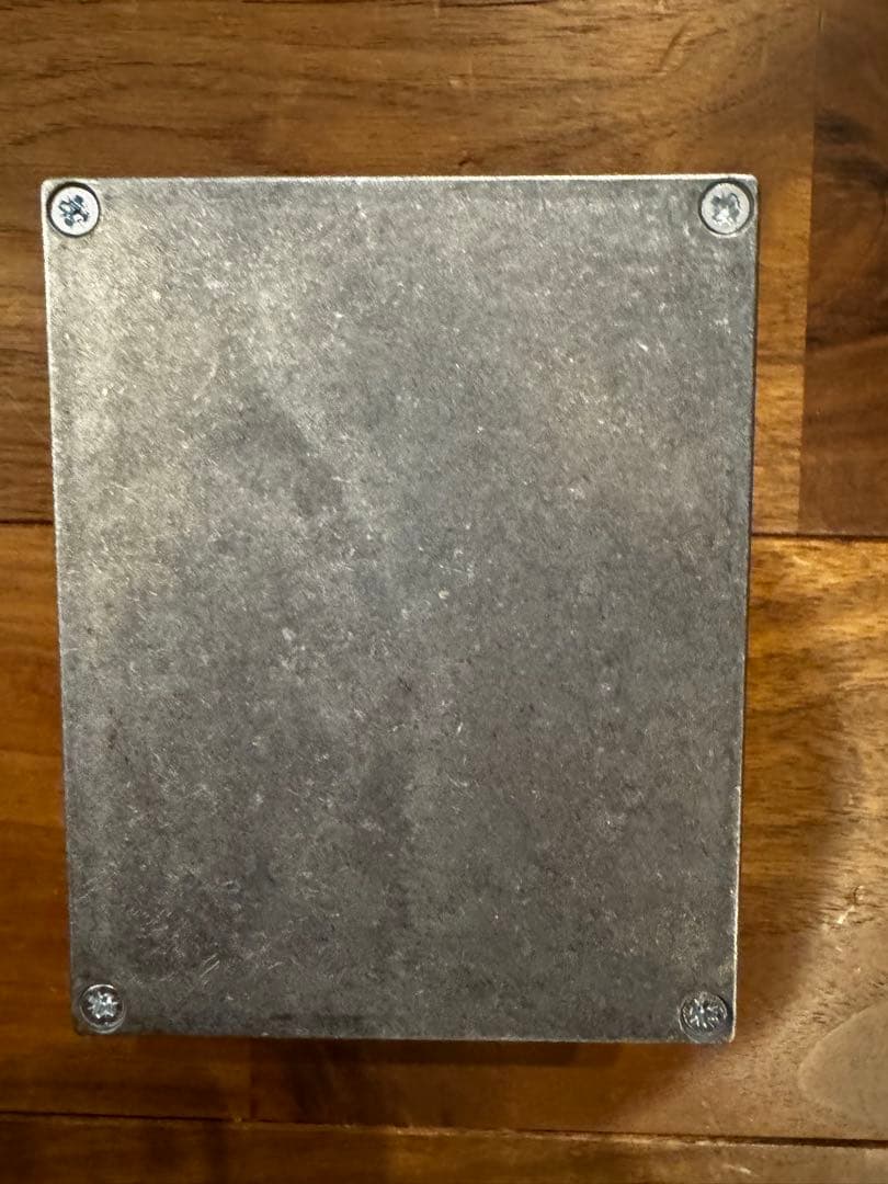 PisdiYAUwOT エフェクター emma electronic