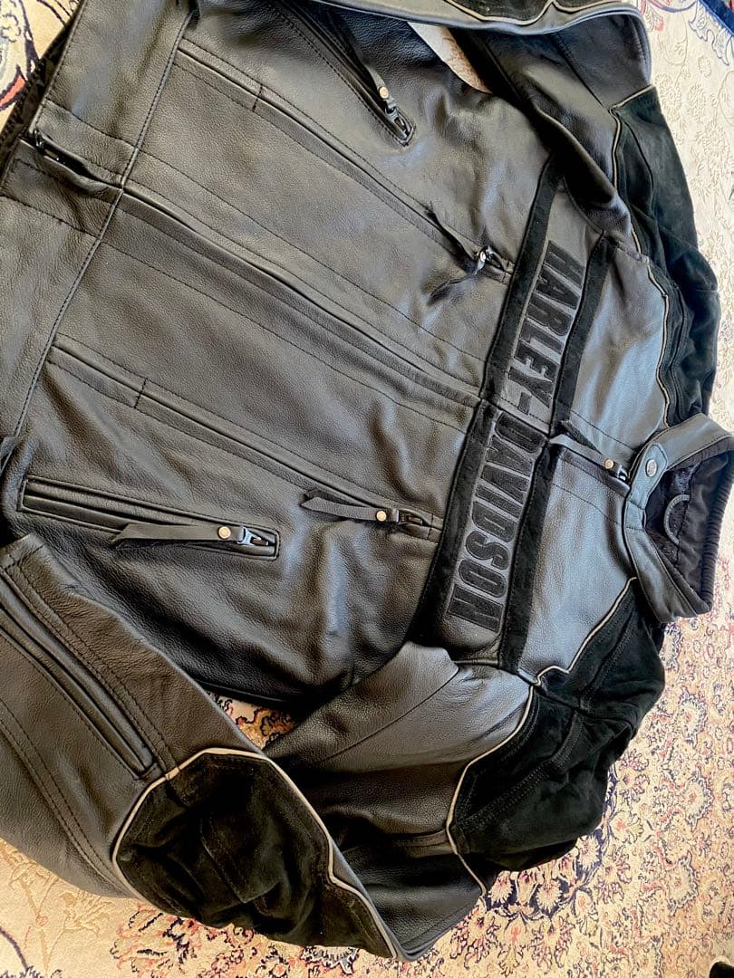 新品未使用HARLEY-DAVIDSON ブラックレザーロゴジャケット在庫限り。