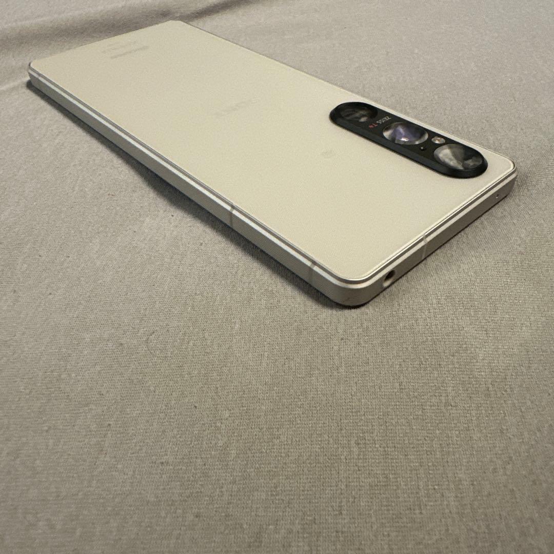 SONY Xperia 1 V docomo SO-51D SiMフリー 3