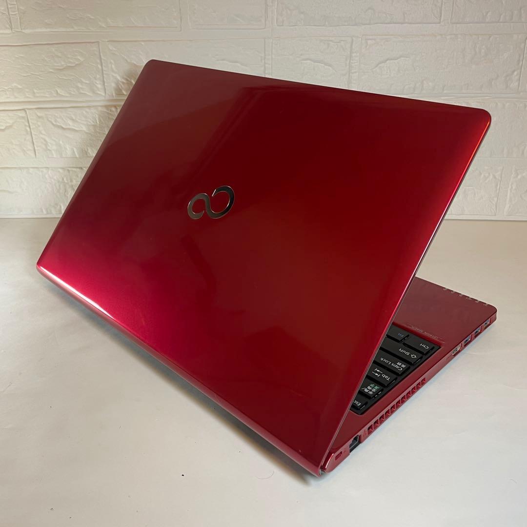 【美品】富士通☆LIFEBOOK☆レッド☆SSD搭載サクサク☆カメラ付き