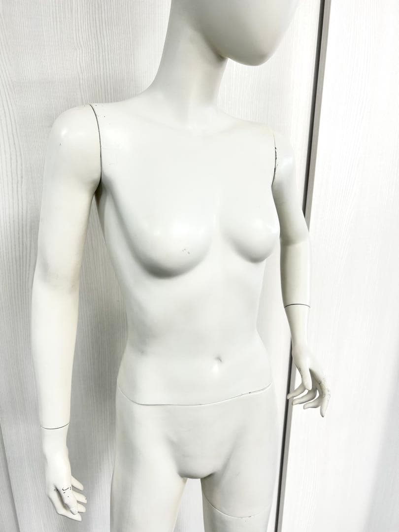 【美品】 婦人全身マネキン ホワイト ＋ ガラス製足受けベース付き