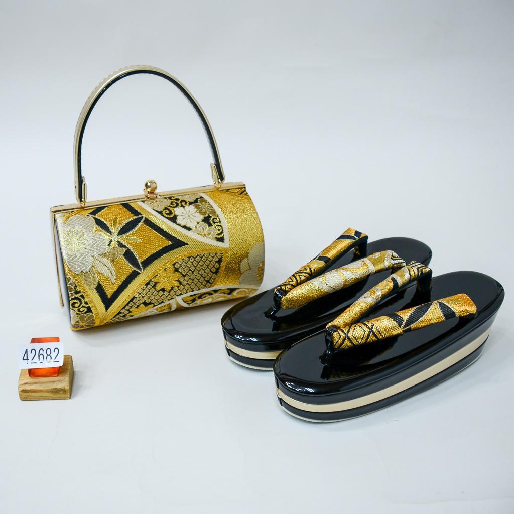 草履バッグセット 帯地 三段 フリーサイズ 24cm 金色×黒色 NO42682