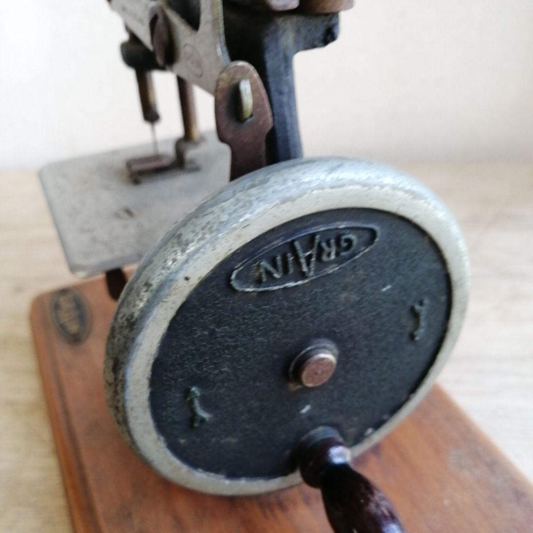 アンティーク　ミシン　イギリス　GRAND ミニ　手回し　オブジェ　ミシン