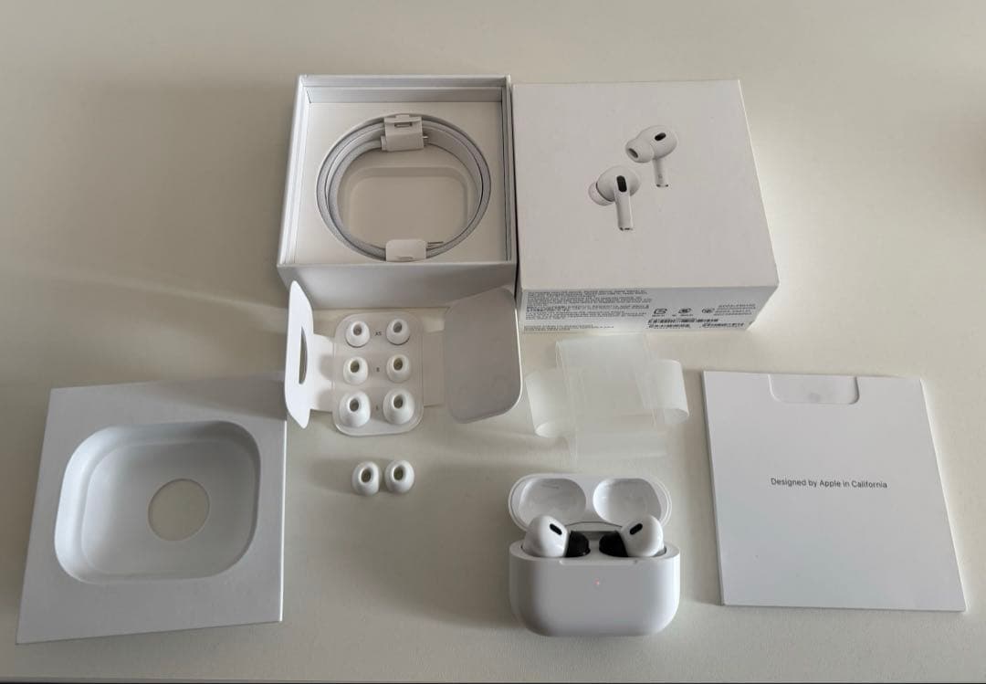 AirPods Pro 2（2024末購入、不具合無し、付属品完備）