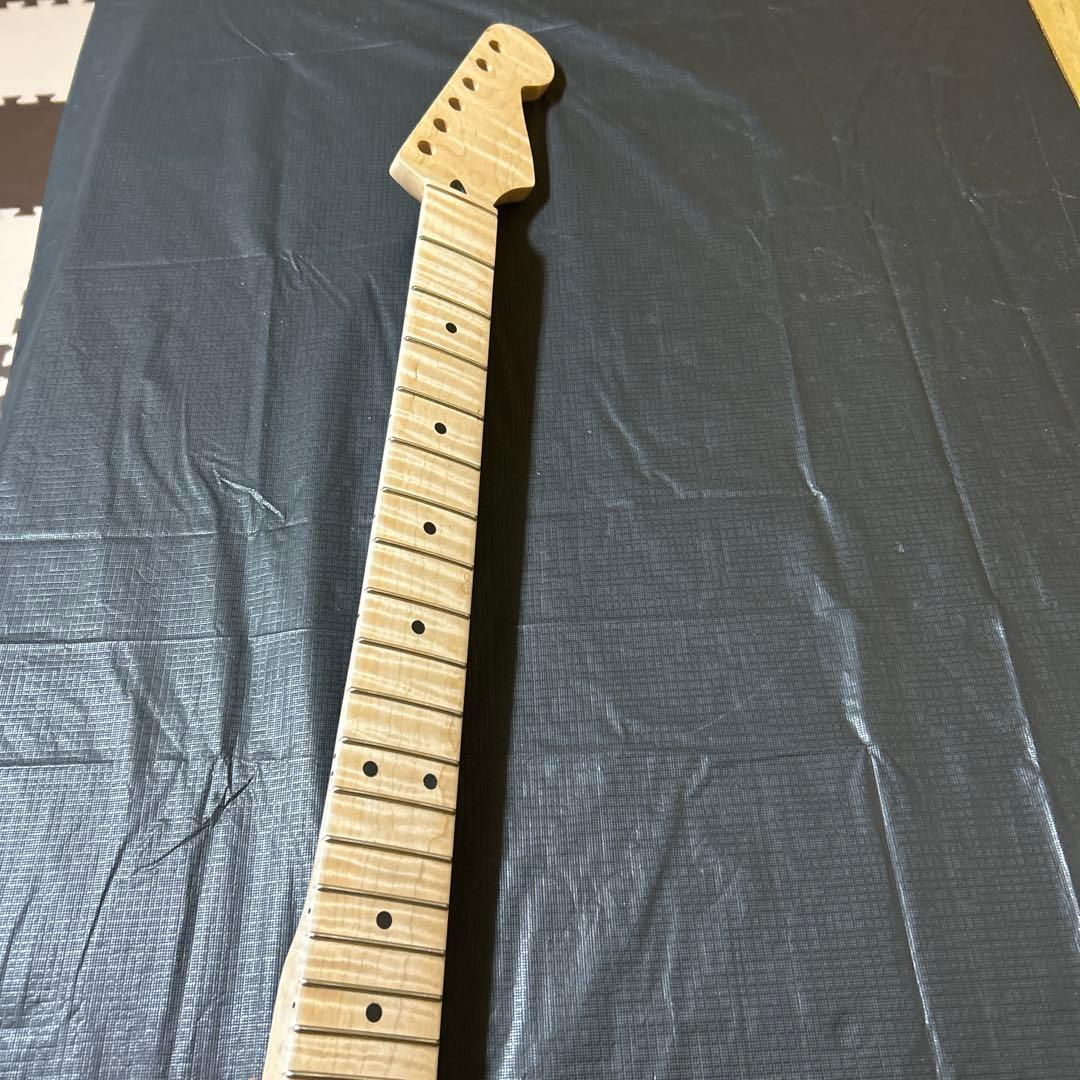 【希少】ストラトキャスター ネック フレイムメイプル