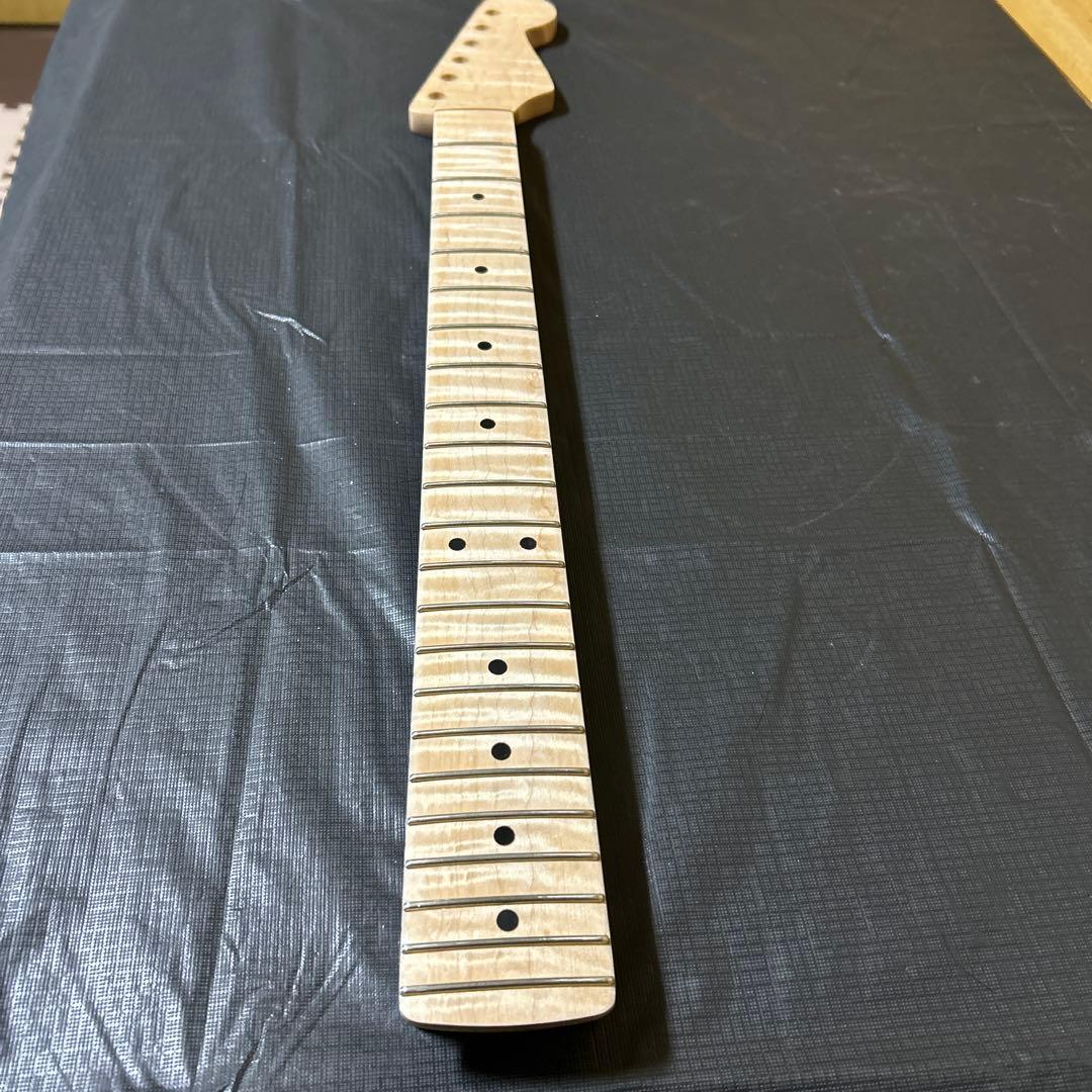 【希少】ストラトキャスター ネック フレイムメイプル