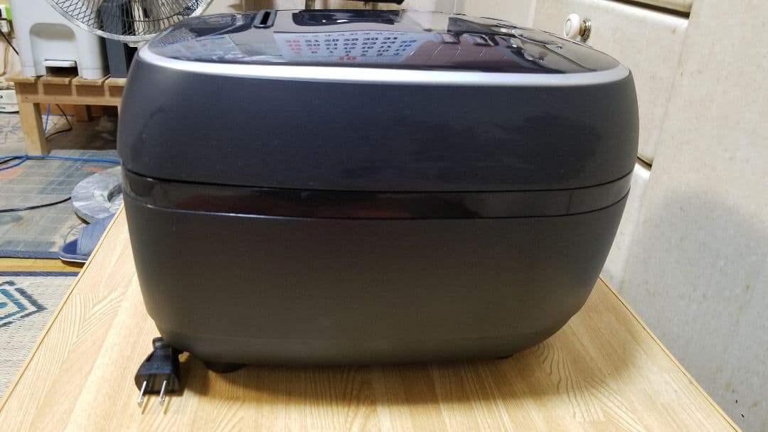 ☆2022年製☆ハイグレードモデル☆タイガー 土鍋ご泡火炊き 可変圧力IH炊飯器