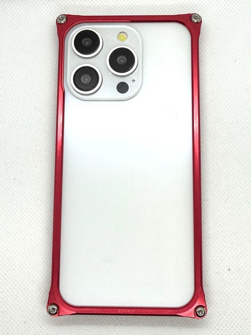 iPhone15pro GILD design バンパーケース レッド