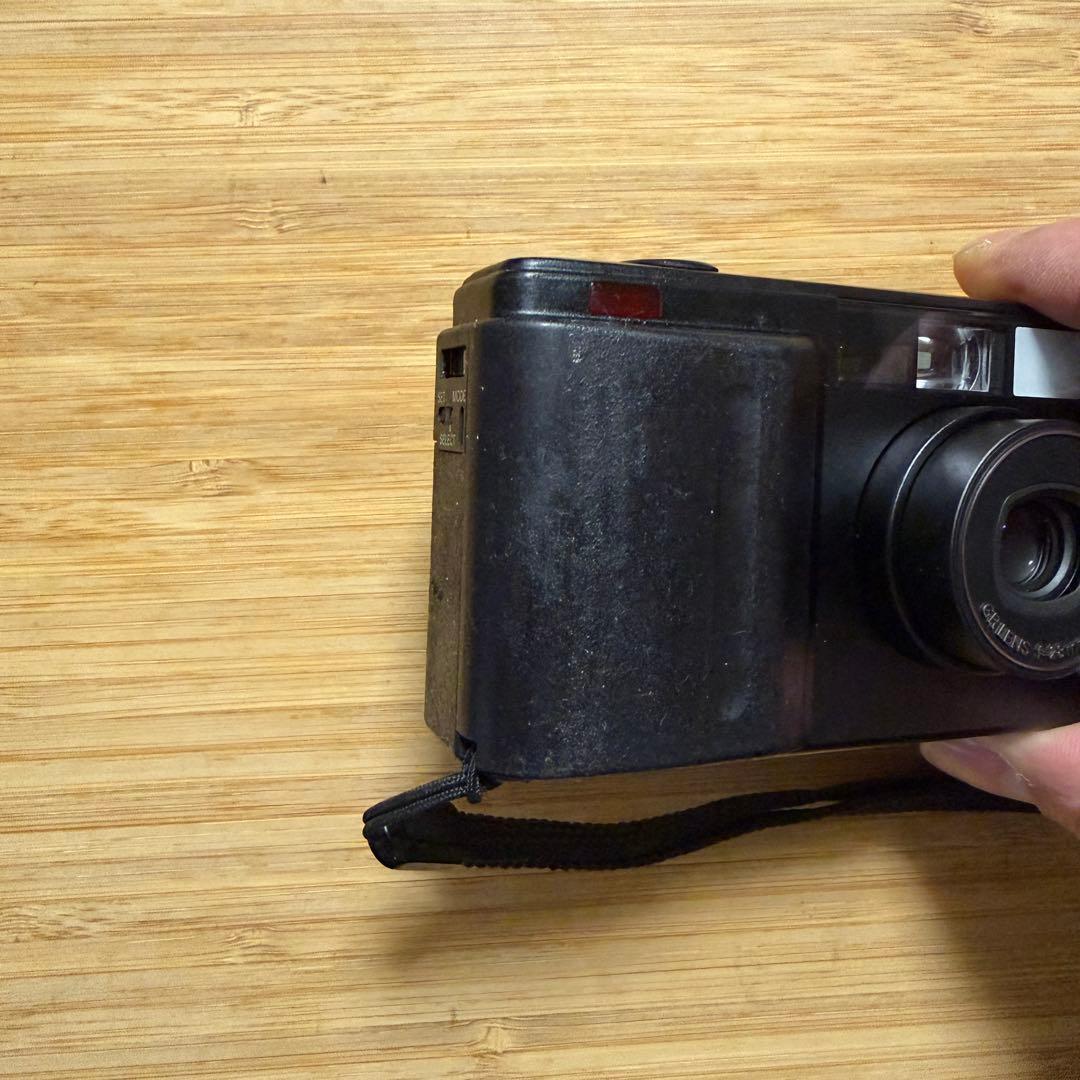 【RICOH GR10】コンパクトフィルムカメラ　ブラック　ケース付