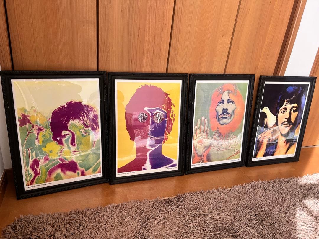 The Beatles メンバー全員の限定ポスター