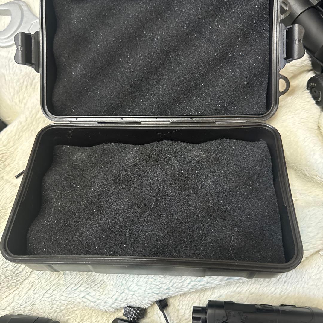 WADSN 20mmレール対応 PEQ15 SUREFIREライト レプリカ