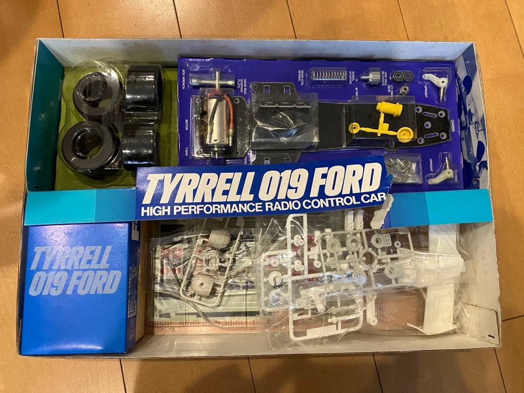 タミヤ　RCカー ティレル019 1/10 中嶋悟　ジャンアレジ　田宮模型 F1