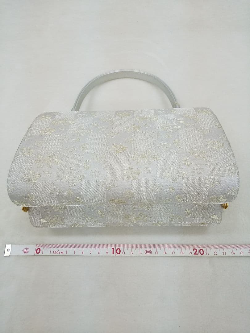 留袖、訪問着等 礼装用 金銀の市松模様の バックと 草履セット