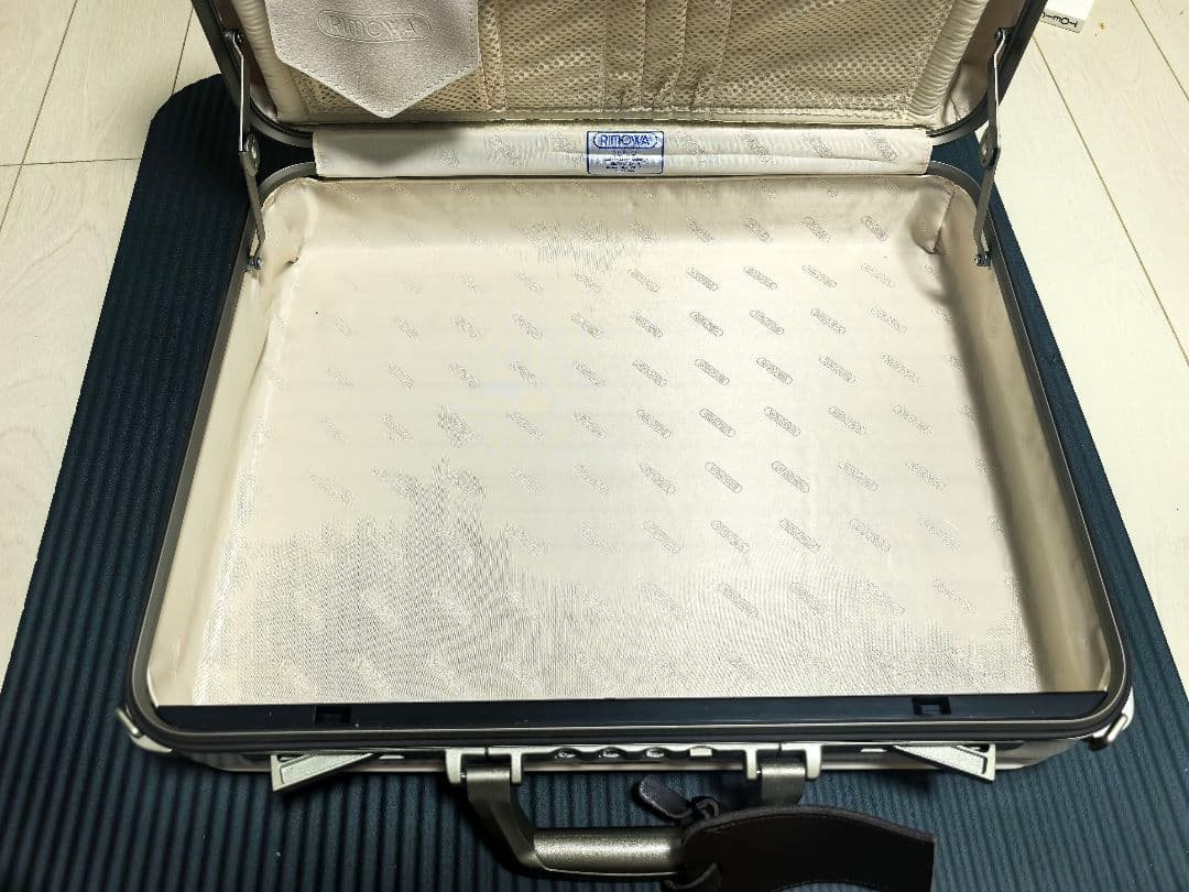 RIMOWA リモワ アタッシュケース