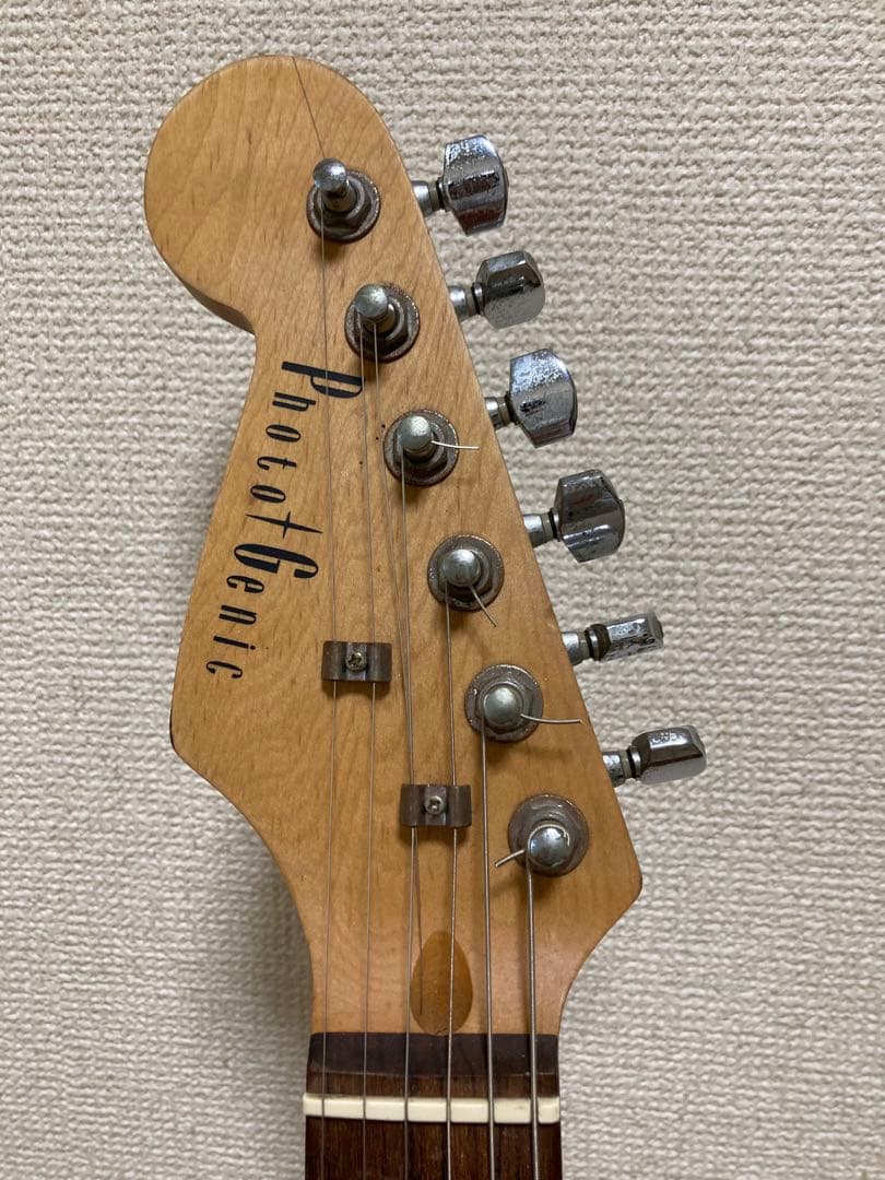 Photo genic ストラトレフティギター