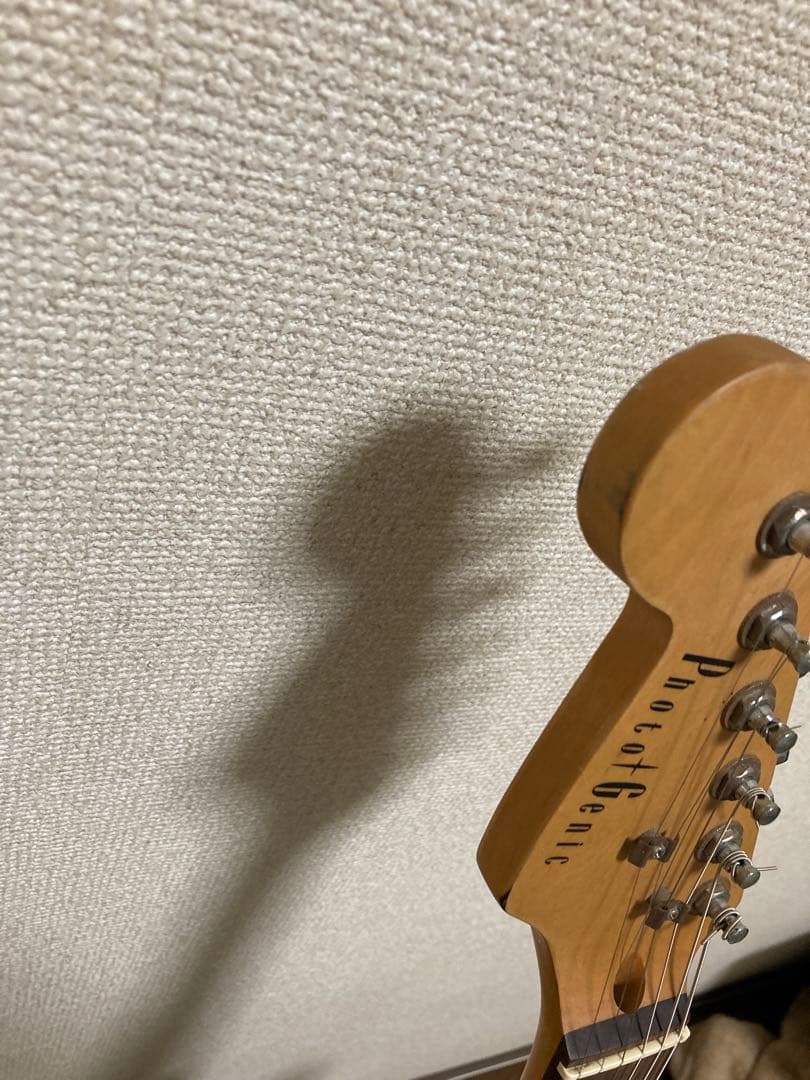 Photo genic ストラトレフティギター
