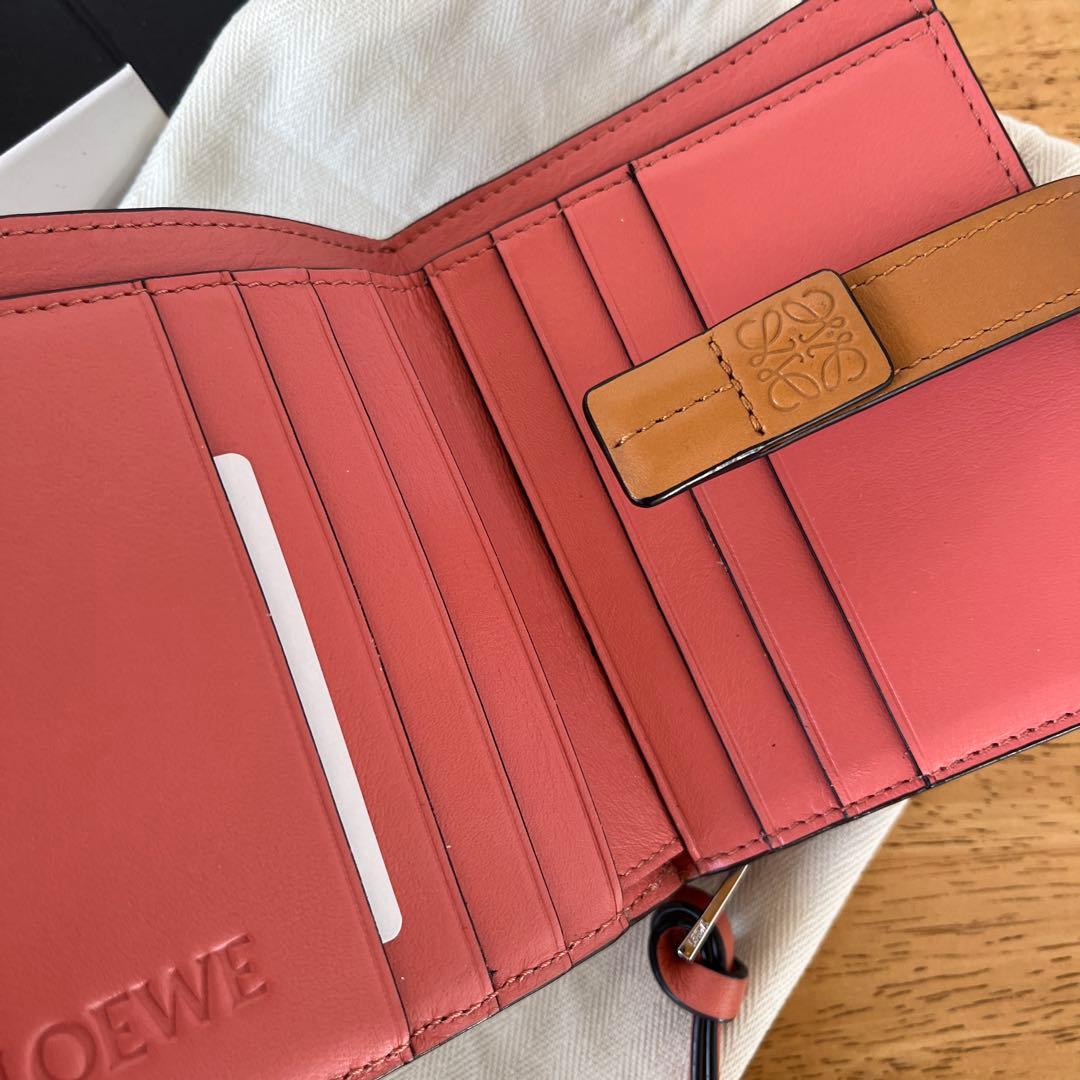 ロエベ　コンパクト ジップウォレット　ソフトグレインカーフ