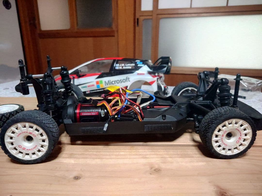 京商 FZ02 ラリーコンバージョンセット装着シャーシ　おまけボディ付き