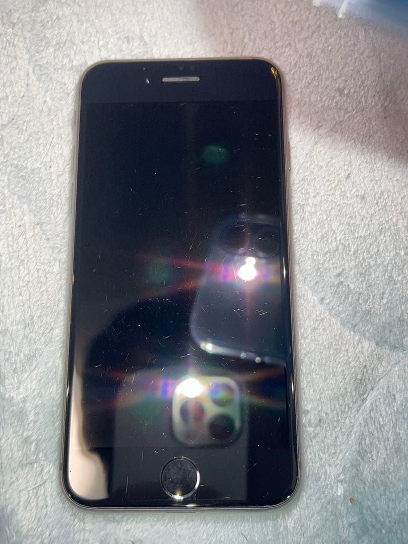 iPhone 8 スペースグレー 本体 バッテリー容量77%