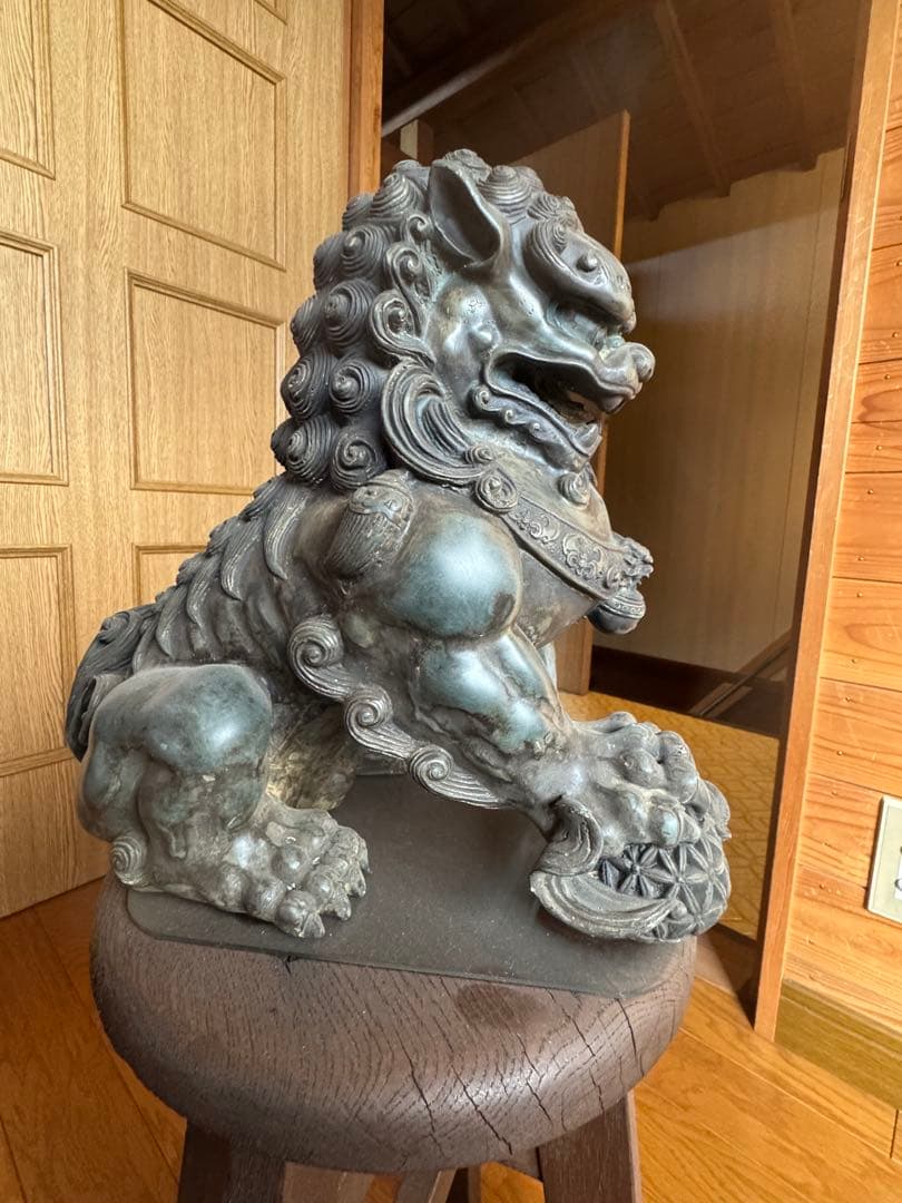 彫刻　獅子　シーサー　石　唐獅子牡丹