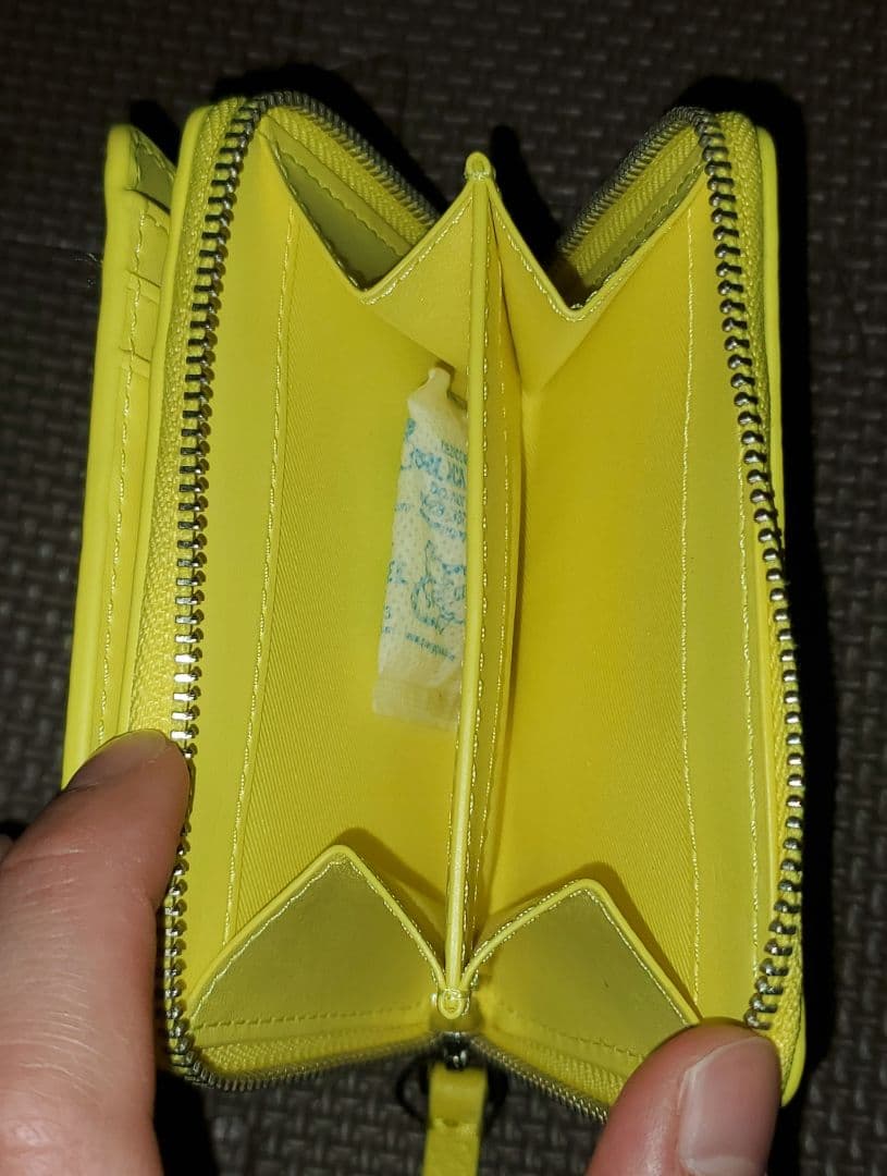 MARC JACOBS　イエロー　二つ折り　財布