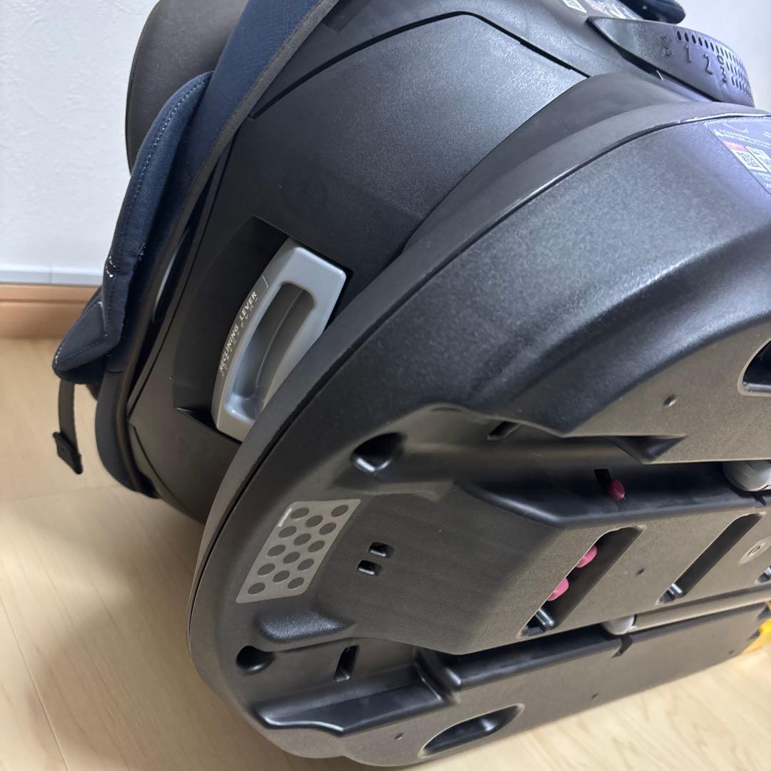 【美品 数回使用】エールベベ クルット5i グランス ISOFIX 新生児