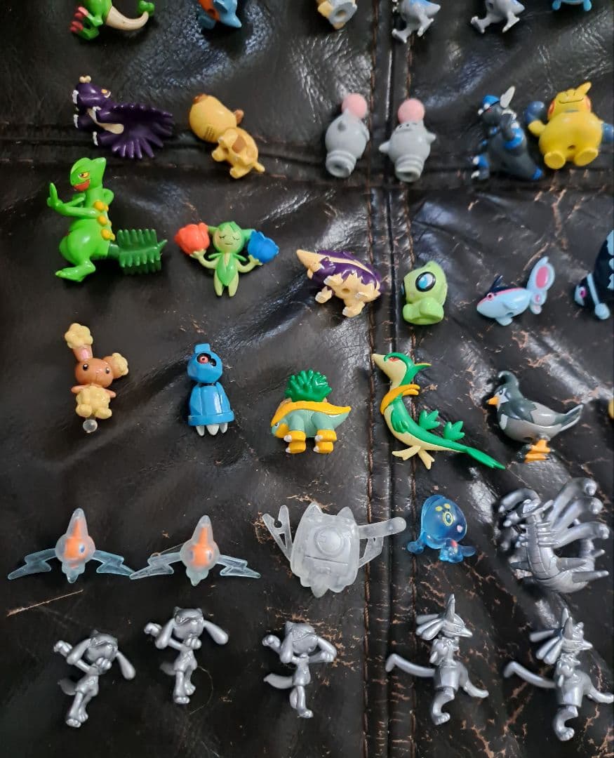 d*3様 ポケモン　フルカラーアドバンス　フィギュアのみ　86個セット