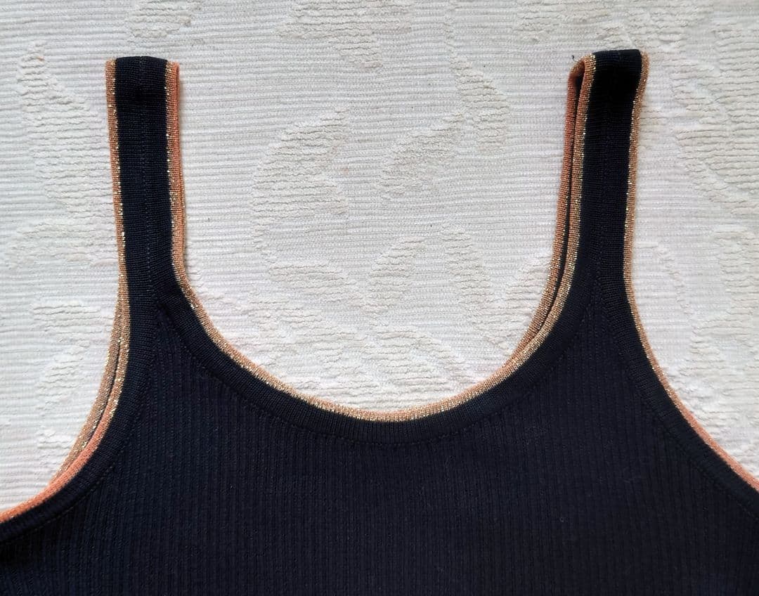 セリーヌ　　タンクトップ　リブニット　イタリー製　黒　ゴールドライン