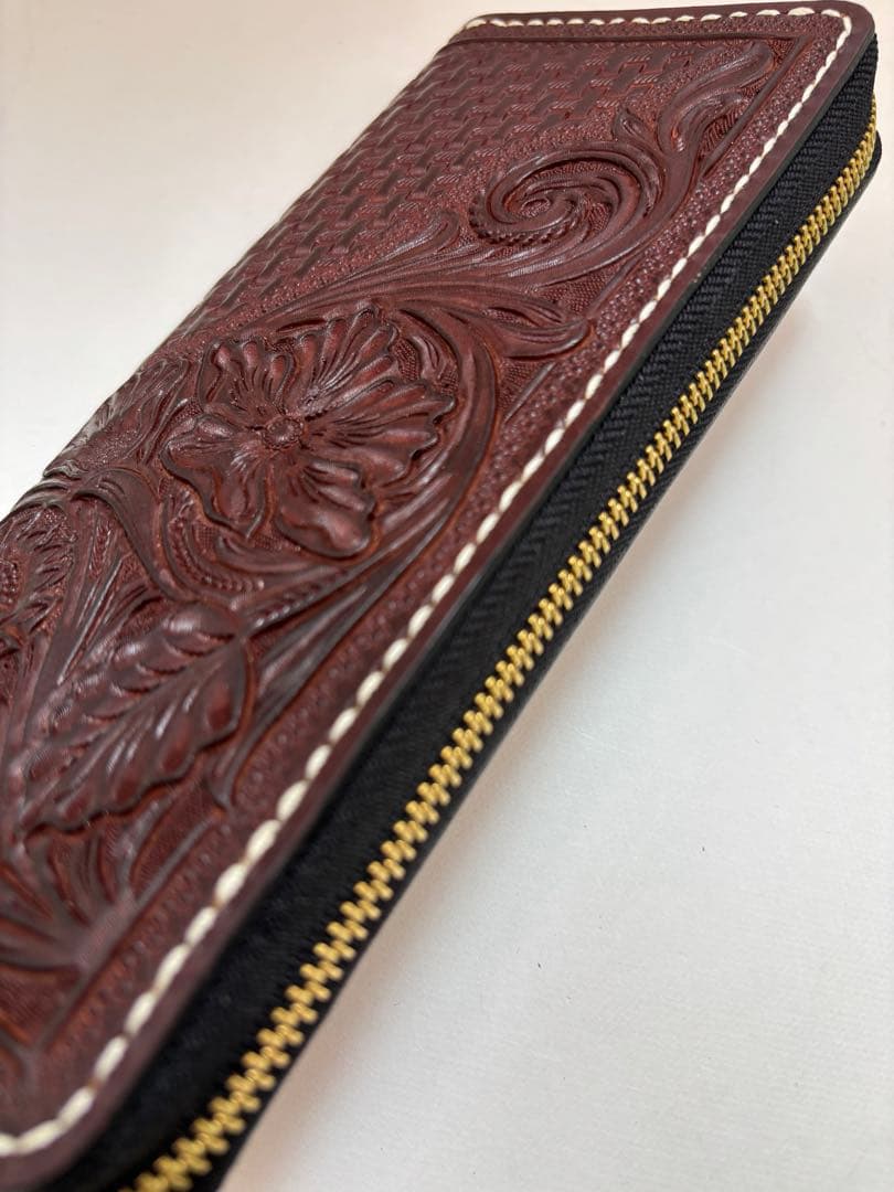 まいぷぅ。赤茶　ヌメ革　ロングウォレット　長財布　カービング