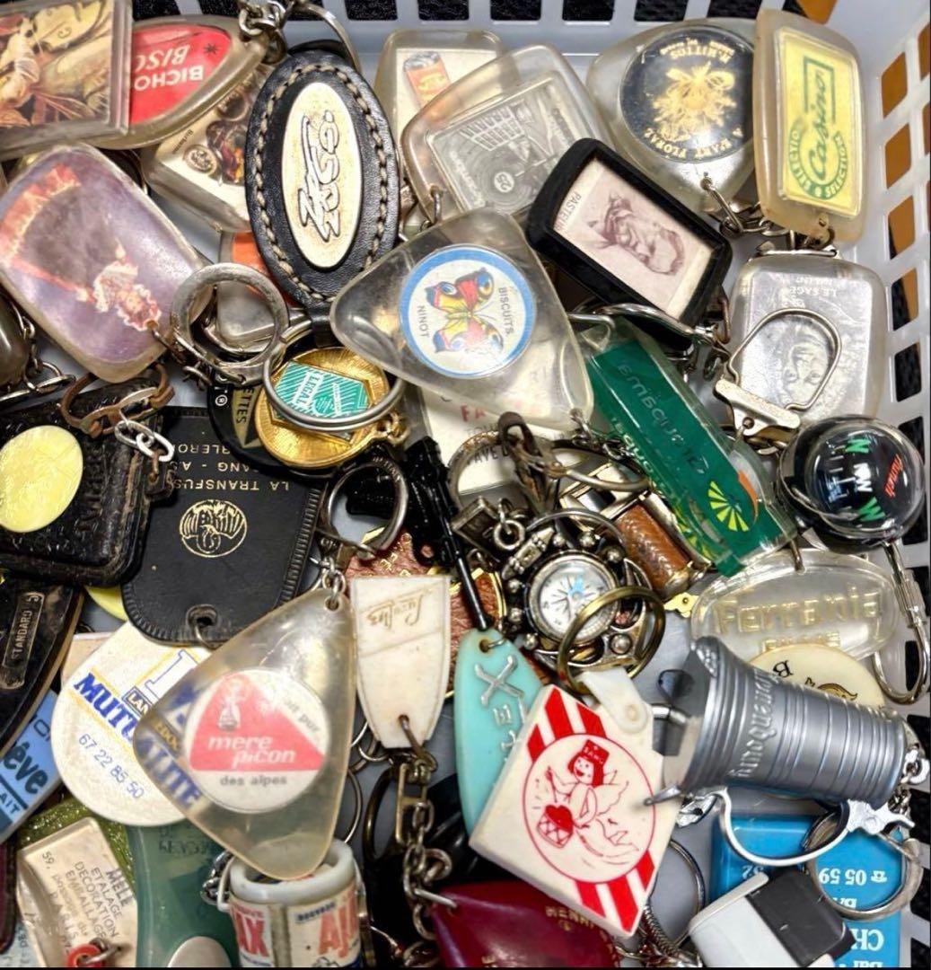 988【限定特価!100個!】ヴィンテージフランスフレンチ キーホルダー