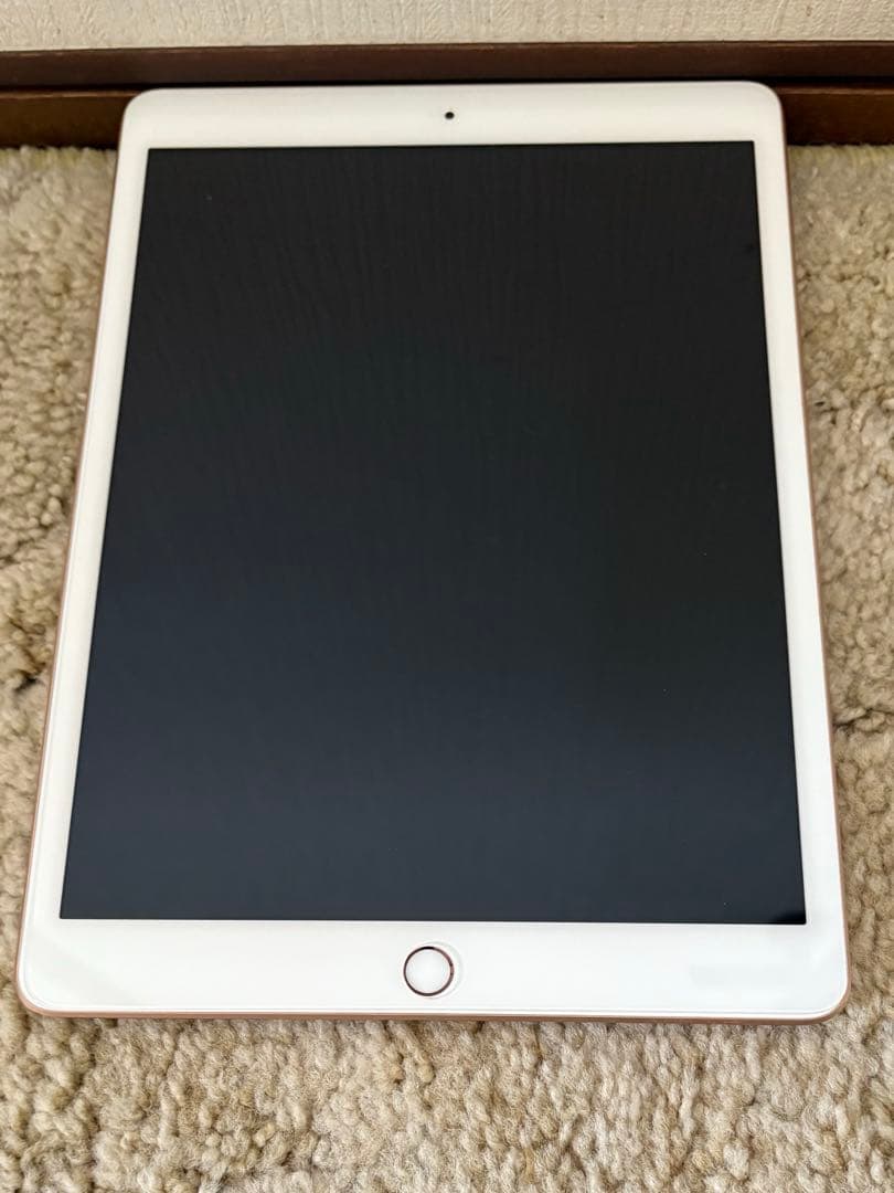 iPad 10.2インチ 第8世代 Wi-Fi ゴード 32GB