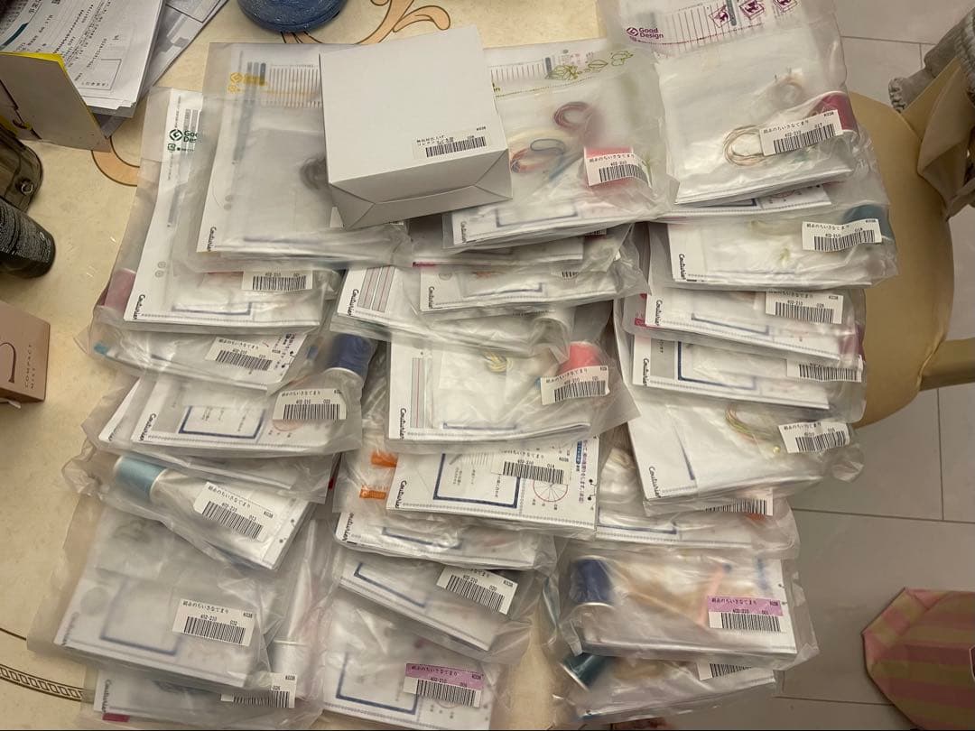 クチュリエ 重なる絹糸のちいさなてまりの会 13セット 木箱つき フェリシモ ②