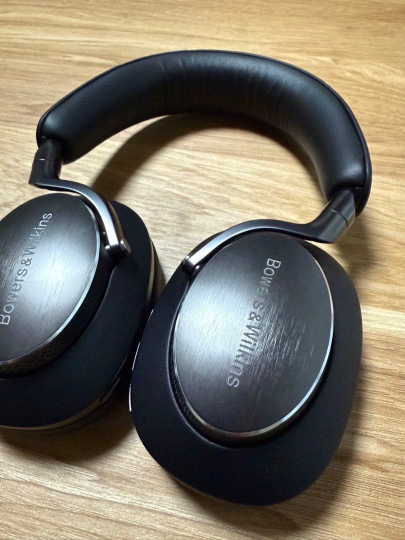 Bowers & Wilkins ワイヤレスヘッドホン px8