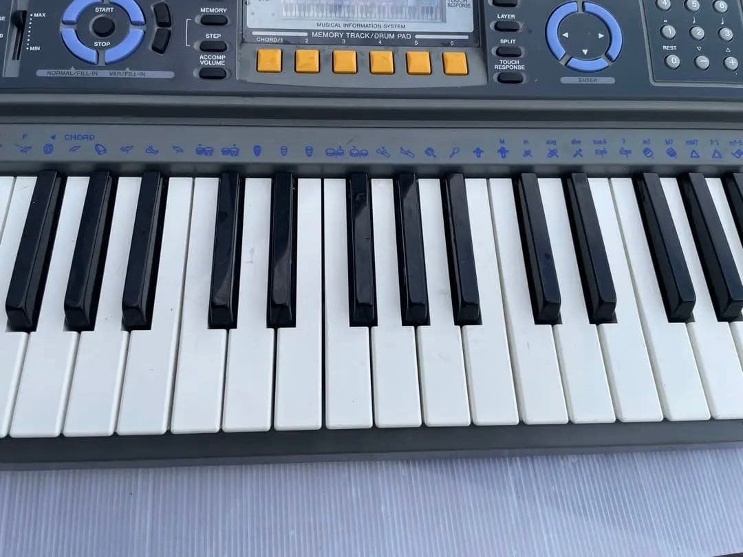 CASIO CTK-601 電子キーボード 61鍵 タッチレスポンス付き