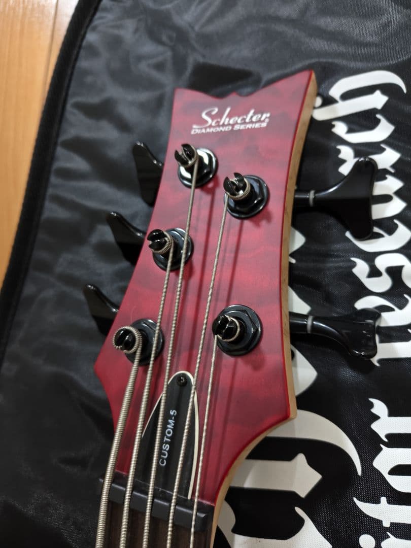 バン SCHECTER STILETTO CUSTOM-5 5弦ベース