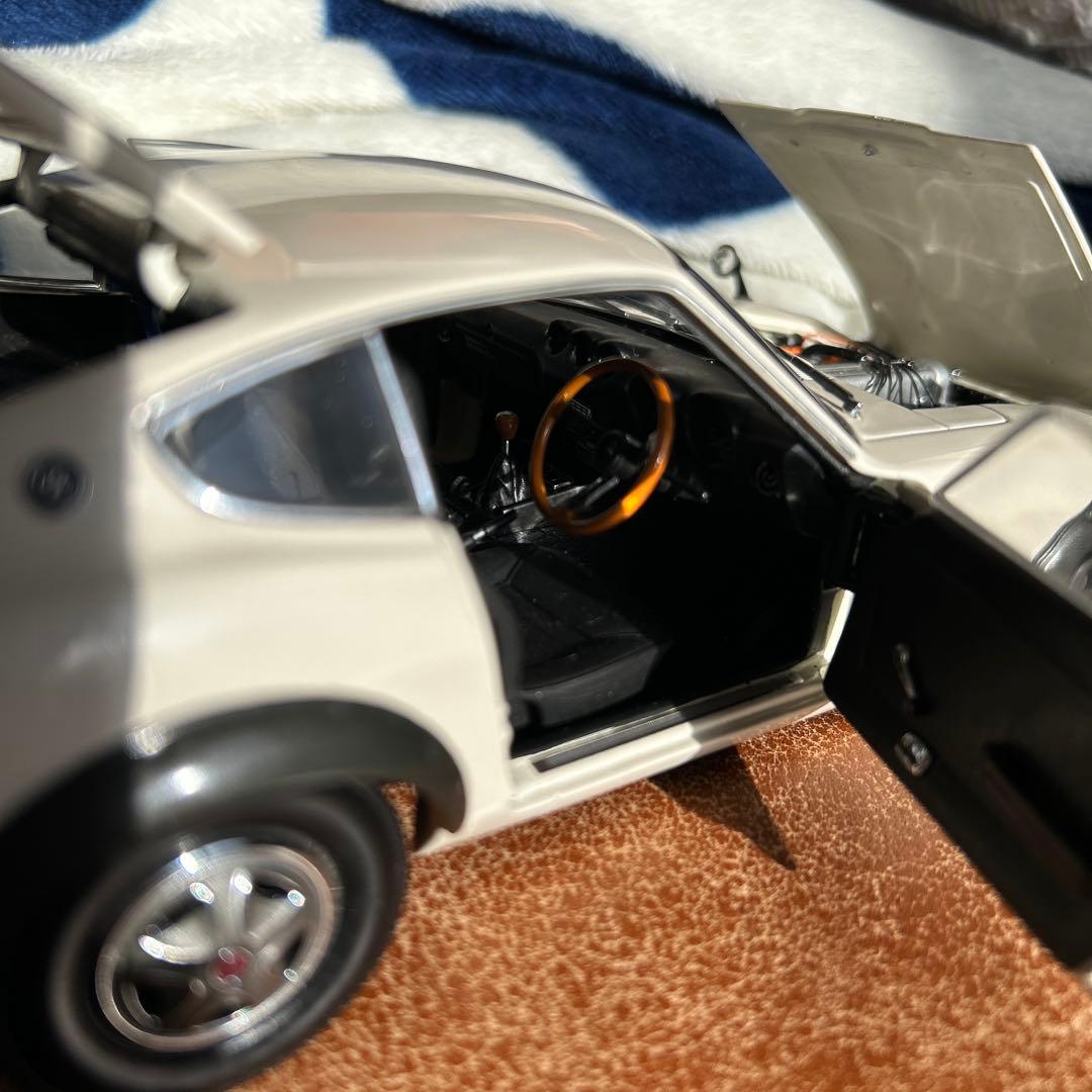Fairlady Z ホワイト ミニカー 1/18 京商
