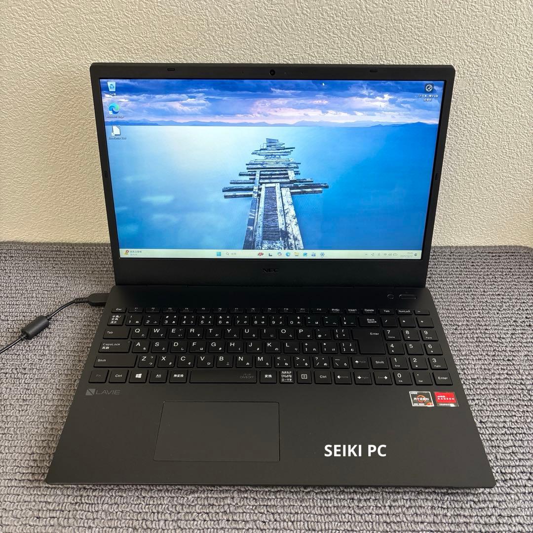 NEC Lavie Direct AMD Ryzen 7 4700Uメモリ8GB