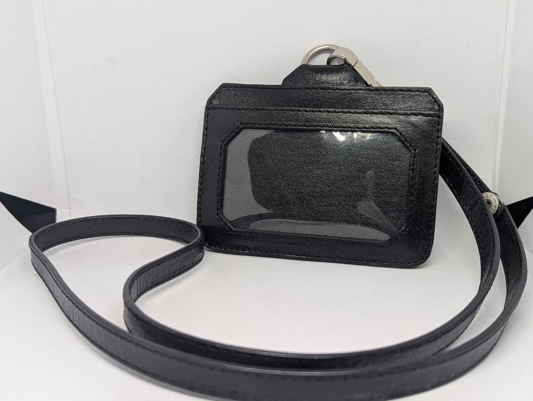 カービングトライブス　カードホルダー　ネックレス　ブラック