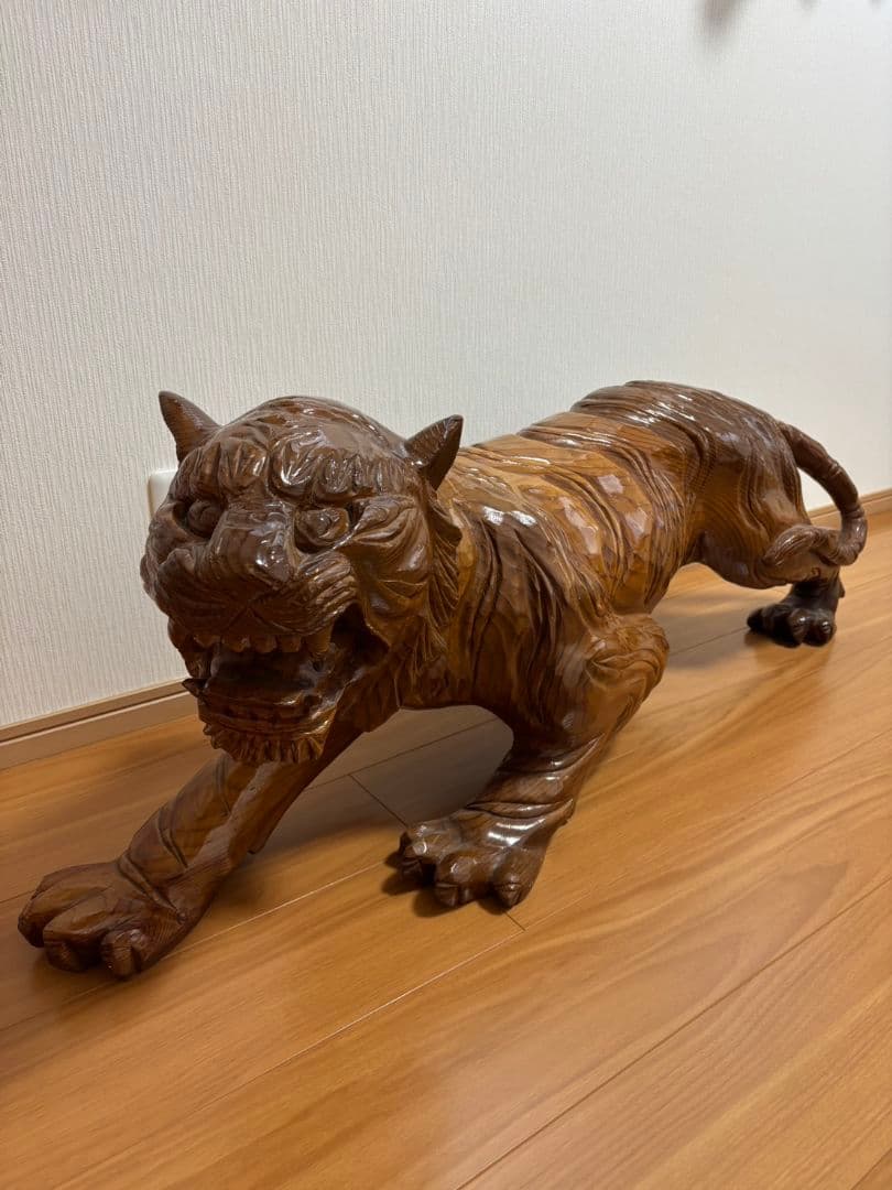 木製トラ彫刻 約100cm