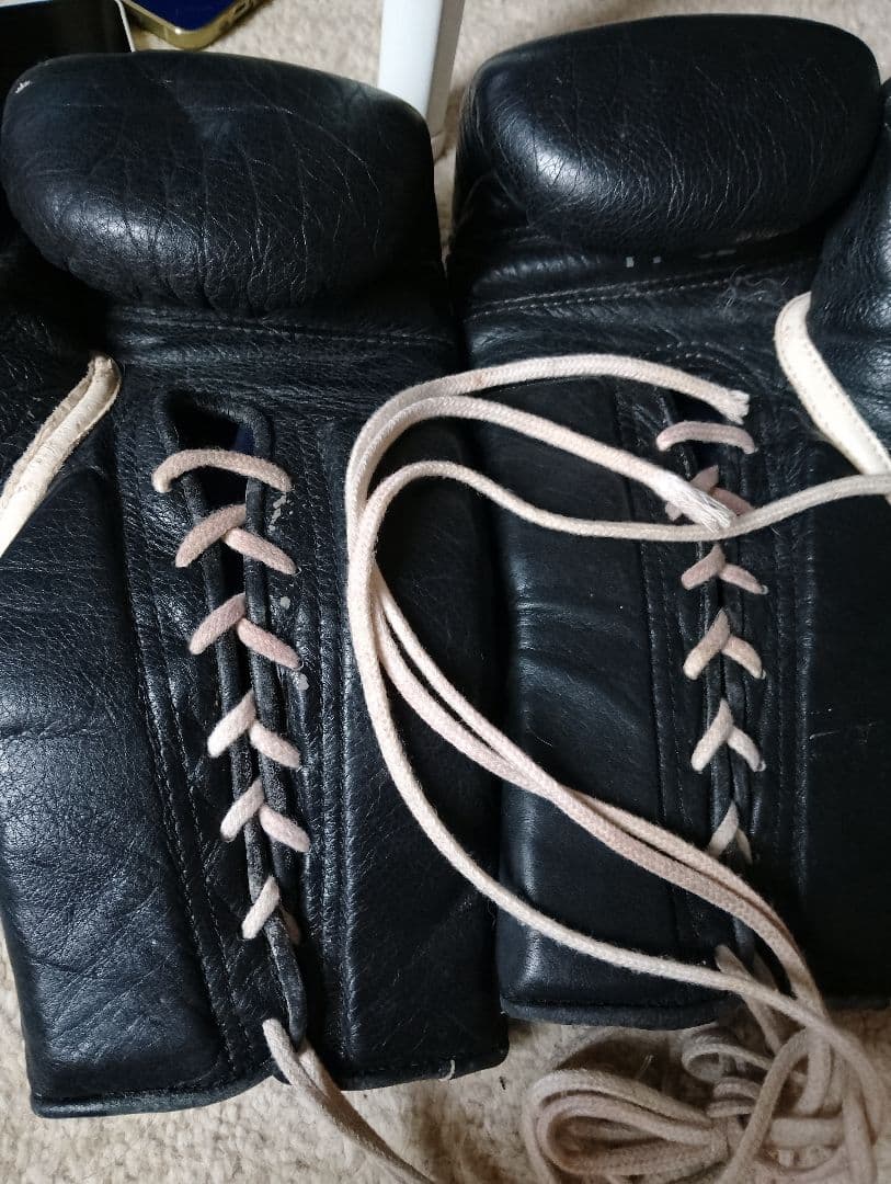 Winning ボクシンググローブ ブラック レースアップ14oz