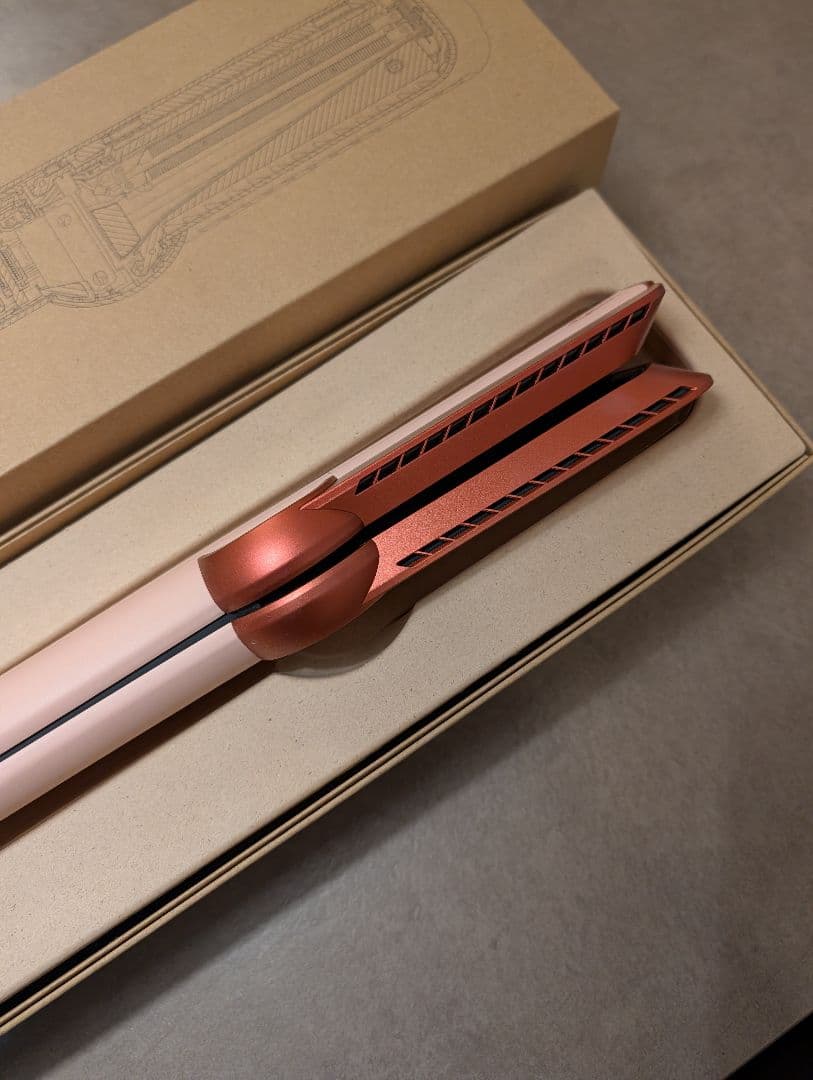 Dyson へアストレイトナー HT01