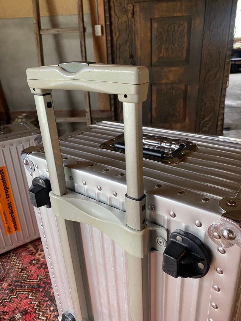 RIMOWA リモワ　TROPICANA トローリー　①