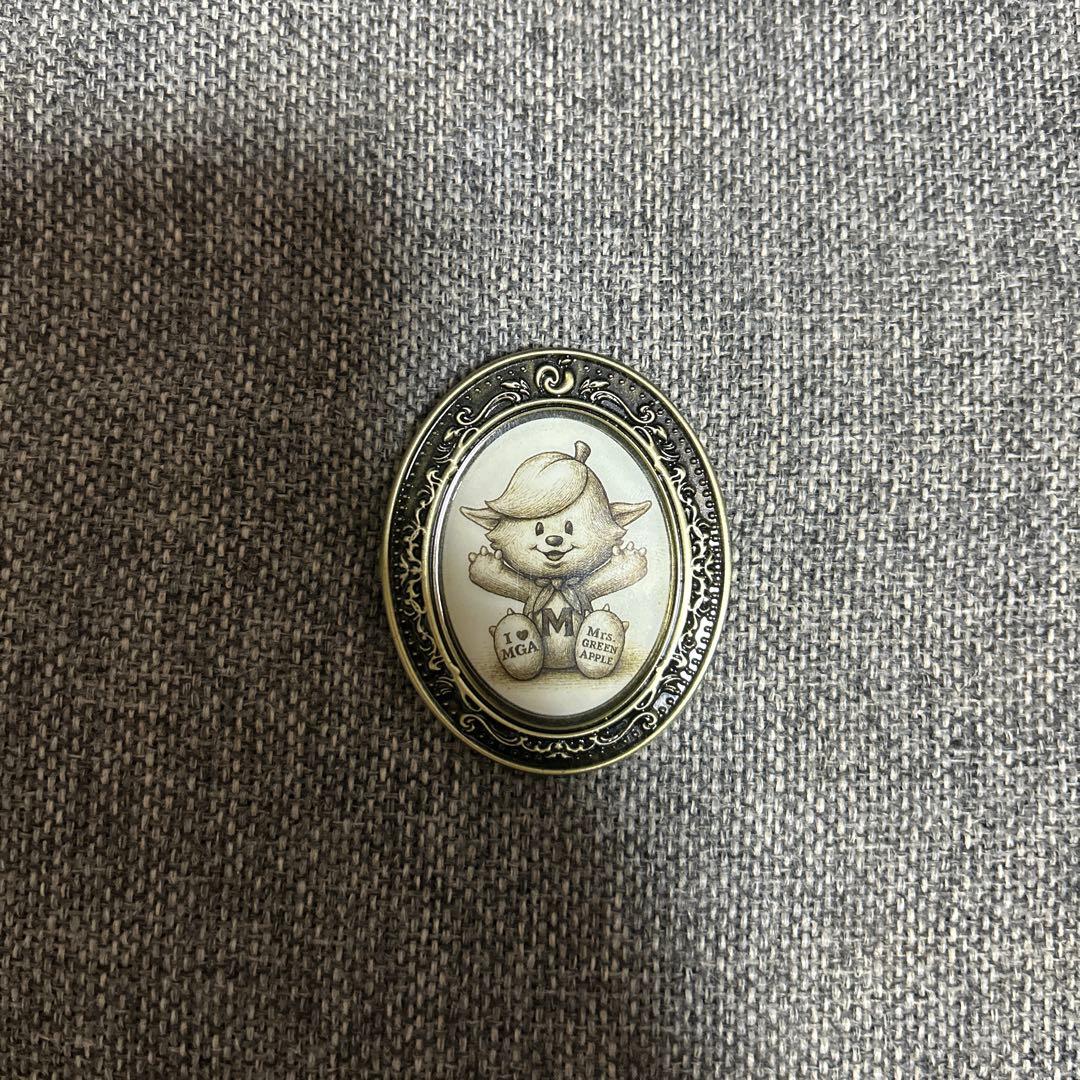 Mrs. GREEN APPLE リンゴジャムシート限定グッズ、メメルピンバッジ