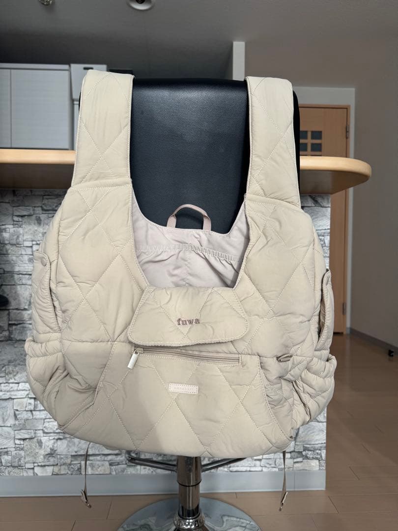 美品　moncheri モンシェリ　犬用フロントリュック