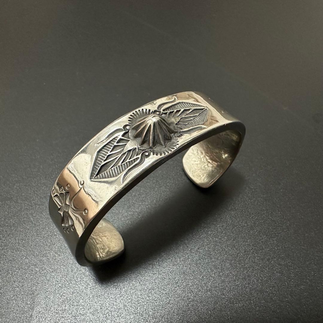 Navajo H刻印 アポロコンチョ　バングル