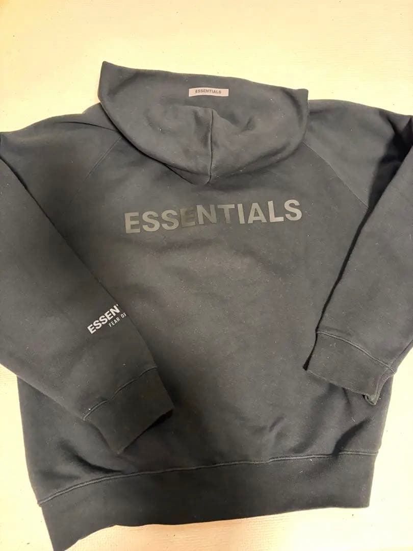 ESSENTIALS フルジップ パーカー ブラック　M