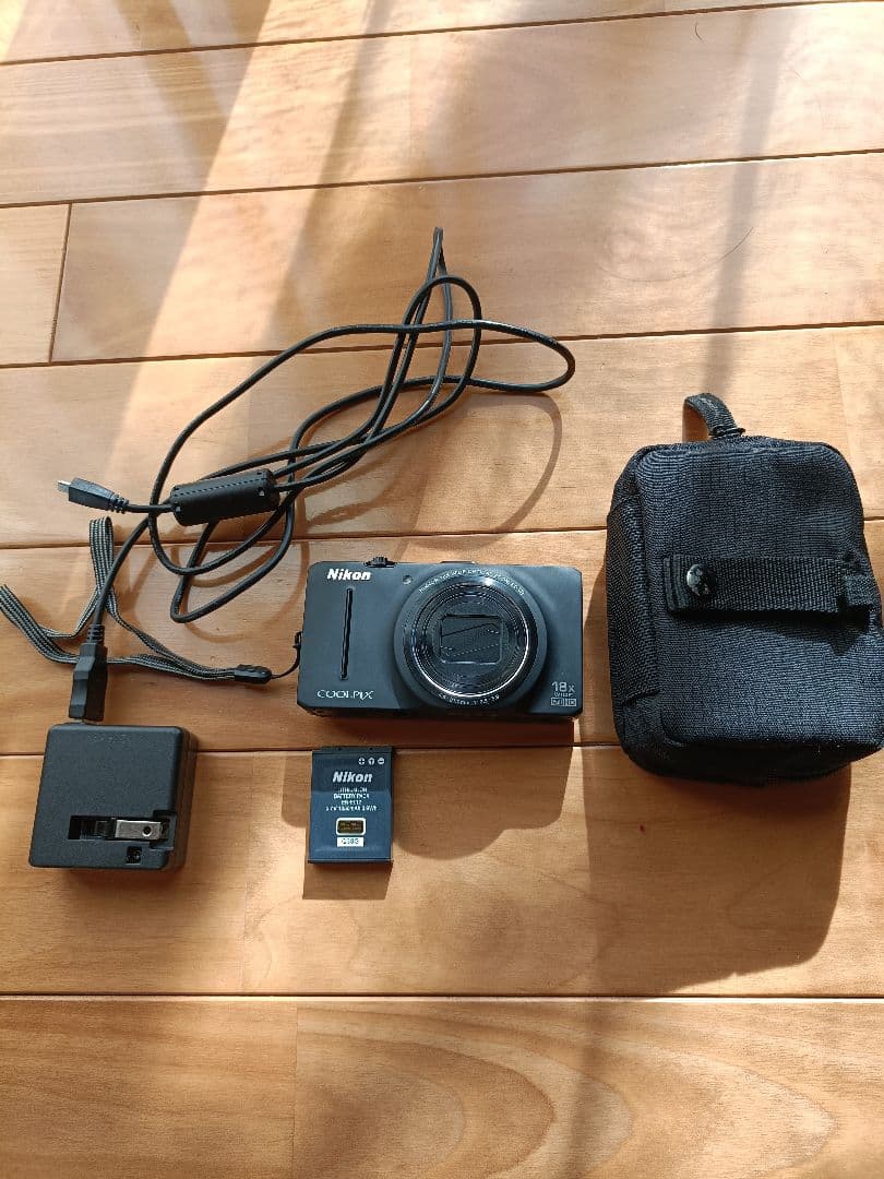 Nikon COOLPIX S9300 デジタルカメラ