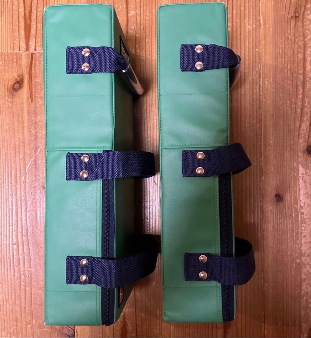 ISAMI キックミット 緑　美品